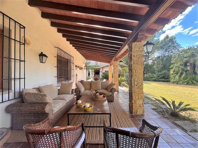 7 Zimmer Finca/Landgut zu verkaufen in Atzeneta d'Albaida mit Pool Garage - 480.000 € (Ref: 9865778)