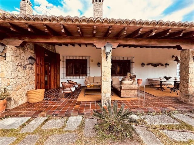 7 Zimmer Finca/Landgut zu verkaufen in Atzeneta d'Albaida mit Pool Garage - 480.000 € (Ref: 9865778)