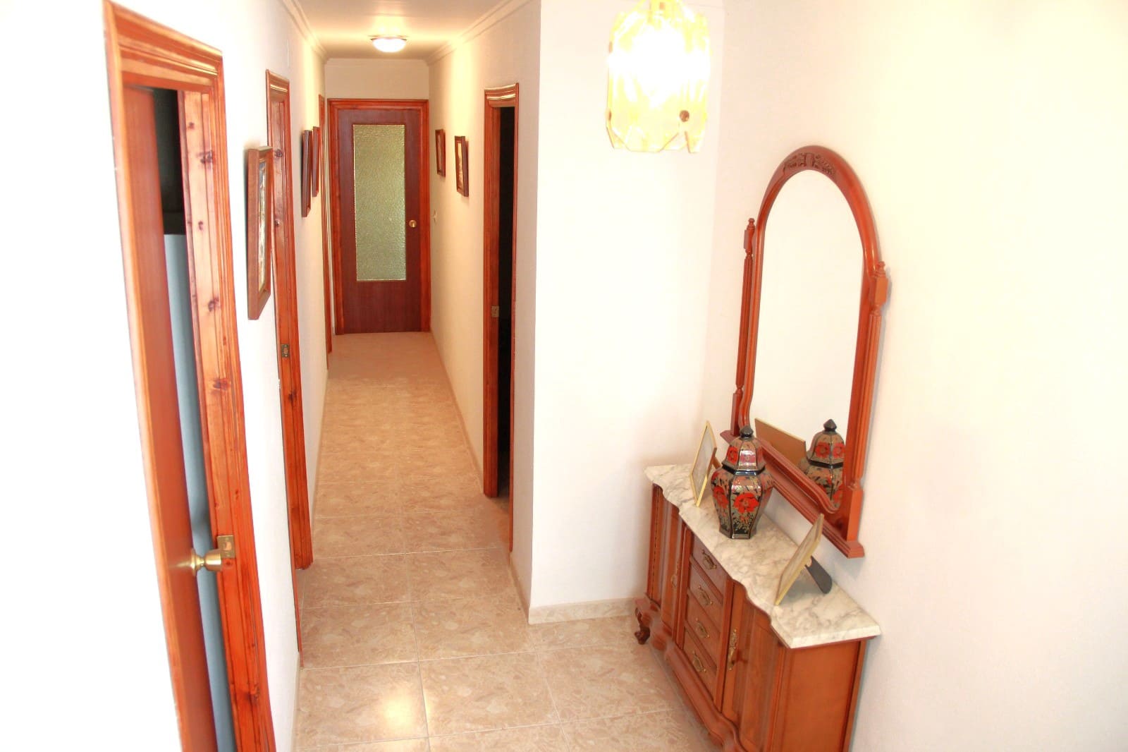 6 bedroom Townhouse for sale in Quatretondeta - € 79,000 (Ref: 9872513)
