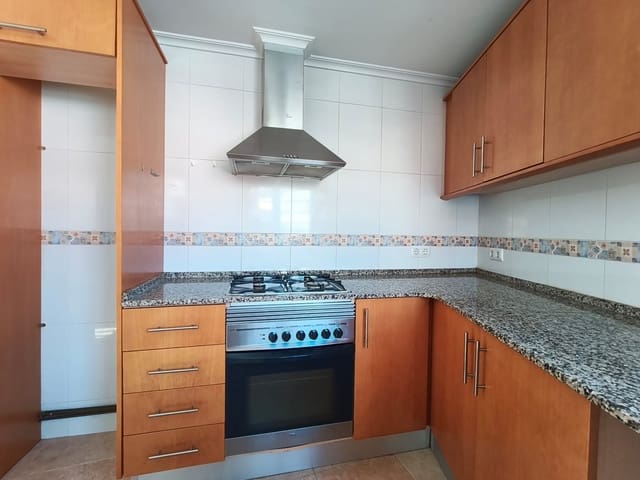 2 sypialnia Dom szeregowy do wynajęcia w Cocentaina z garażem - 600 € (Ref: 9882420)