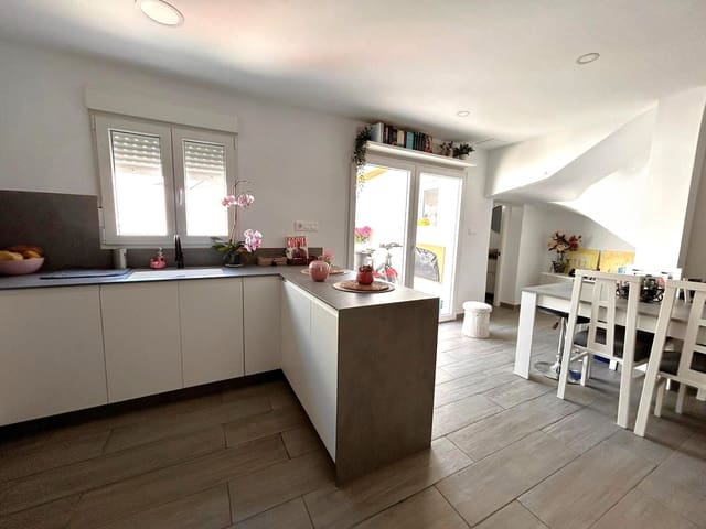 3 soverom Rekkehus til salgs i Muro de Alcoy - € 140 000 (Ref: 9892681)
