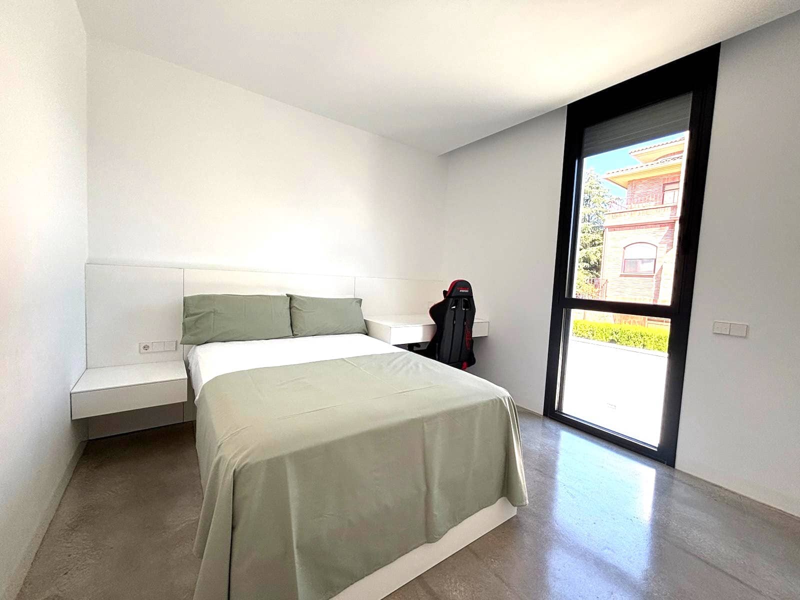 5 slaapkamer Villa te koop in Alicante stad met zwembad garage - € 2.250.000 (Ref: 9953055)