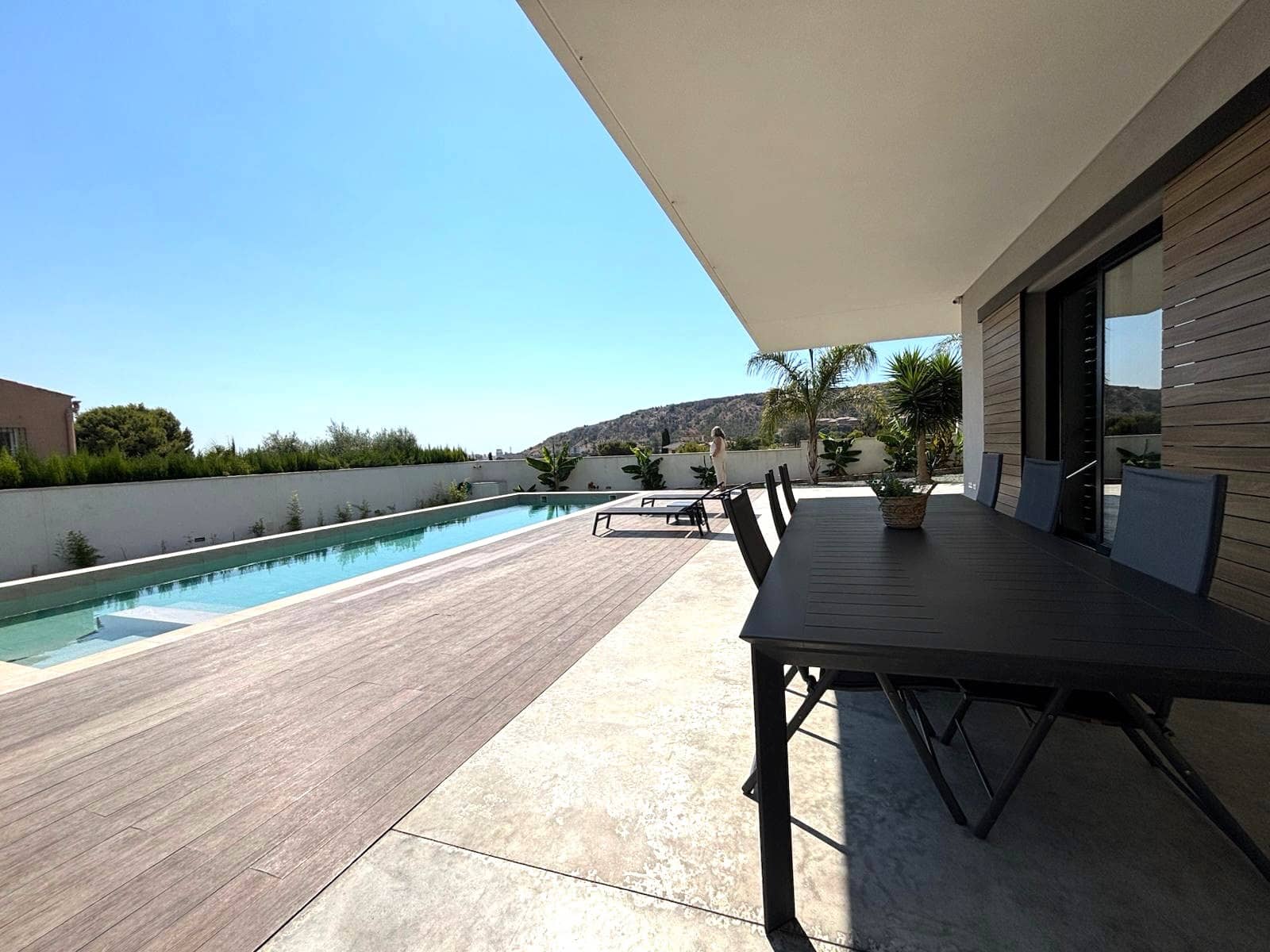 5 slaapkamer Villa te koop in Alicante stad met zwembad garage - € 2.250.000 (Ref: 9953055)