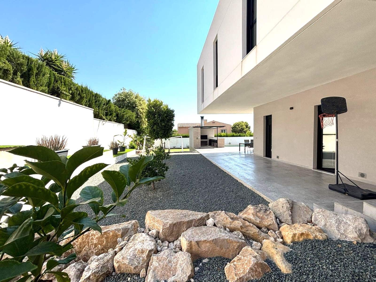 5 slaapkamer Villa te koop in Alicante stad met zwembad garage - € 2.250.000 (Ref: 9953055)