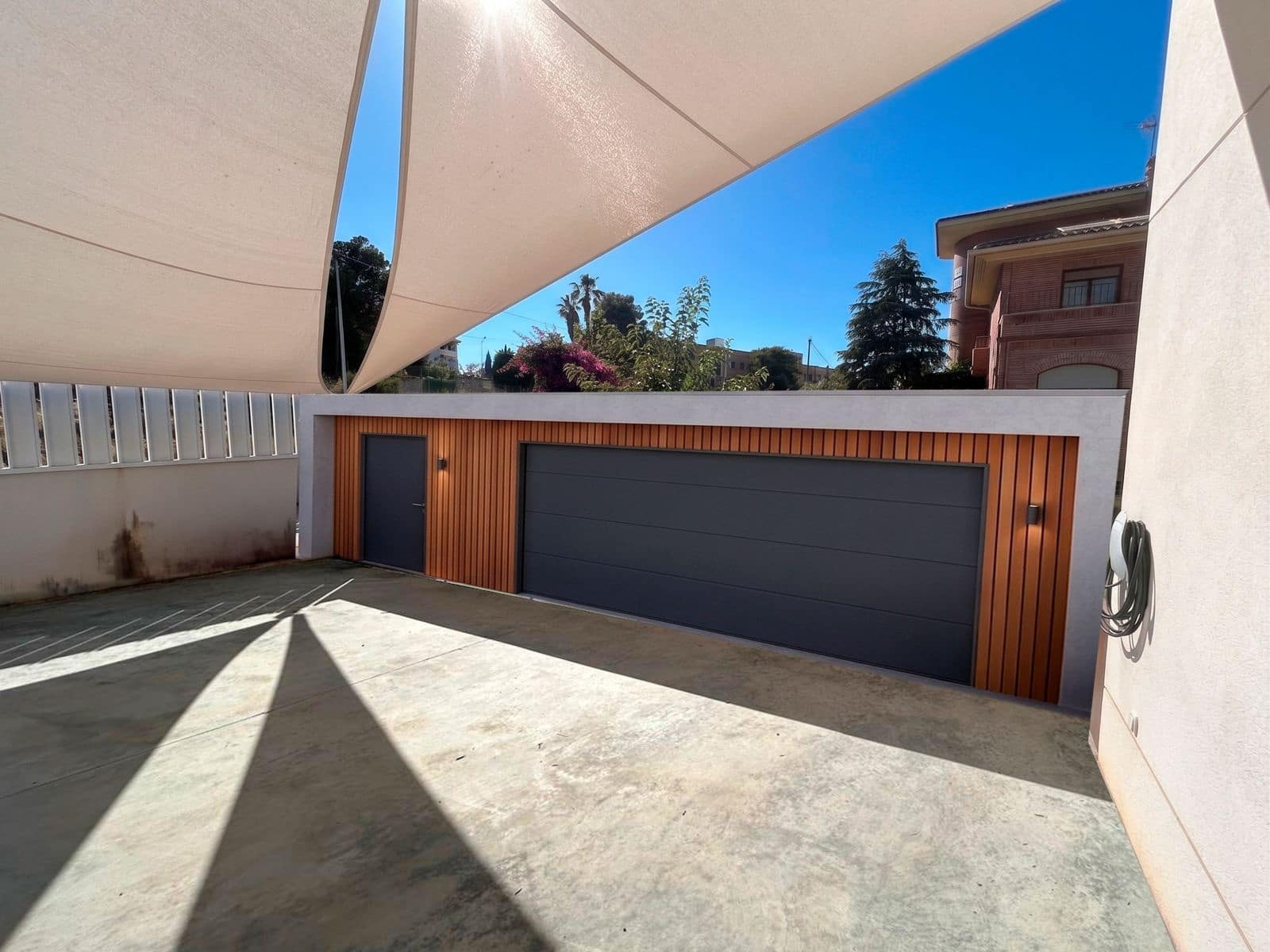 5 slaapkamer Villa te koop in Alicante stad met zwembad garage - € 2.250.000 (Ref: 9953055)