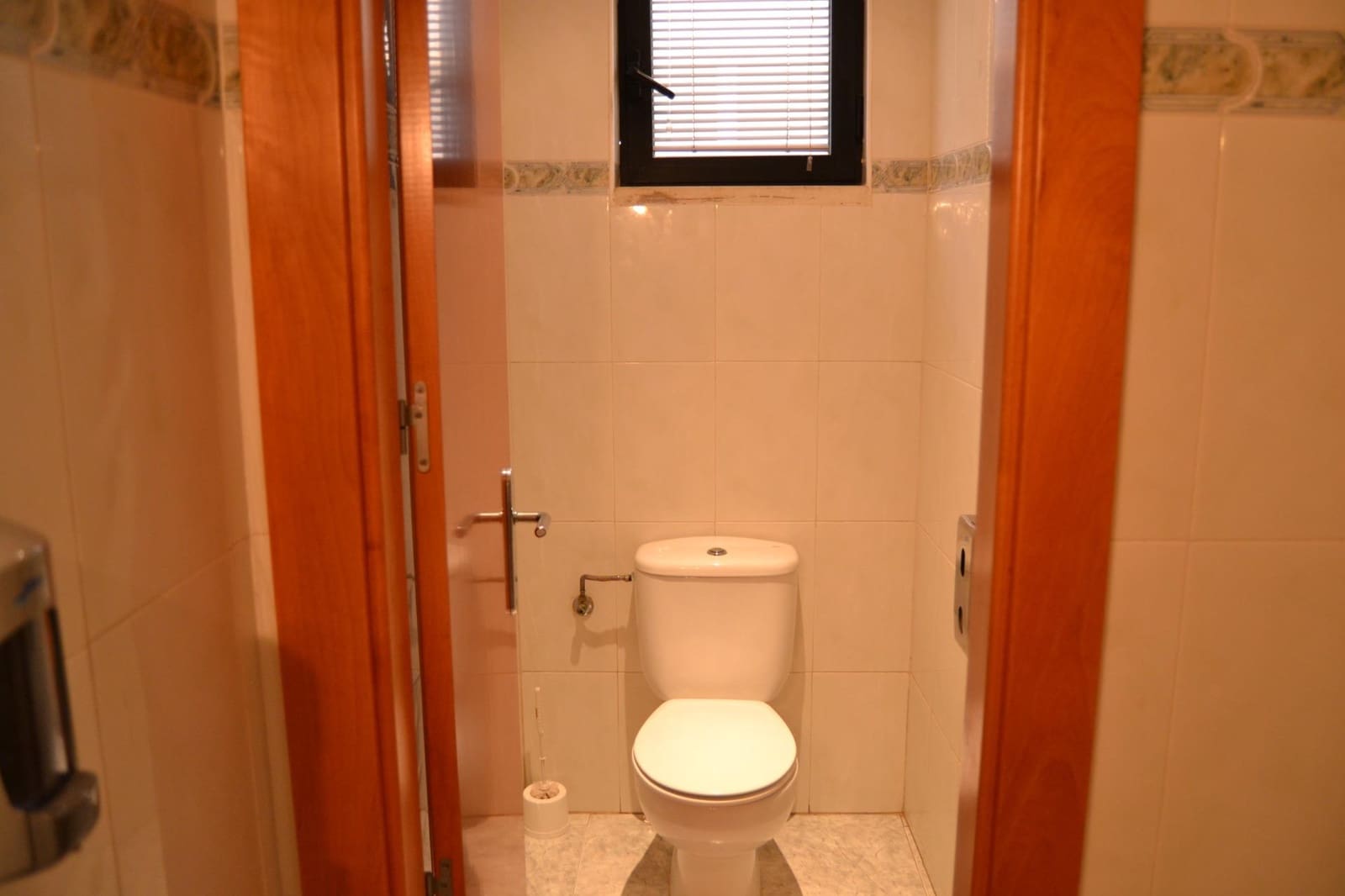 Kontor til leie i Elche / Elx - € 300 (Ref: 9671010)