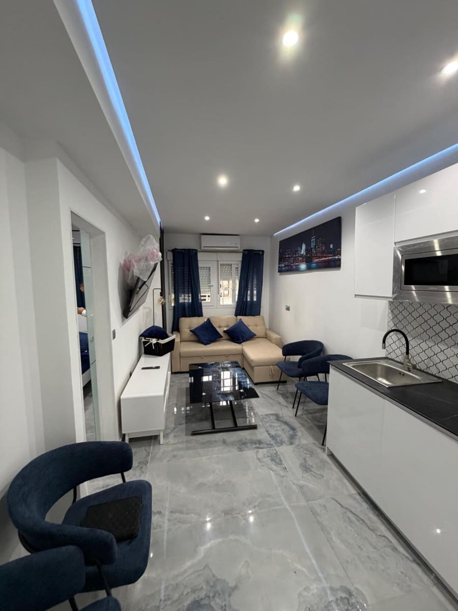 1 bedroom Studio for sale in Benidorm with pool - € 157,500 (Ref: 9671011)