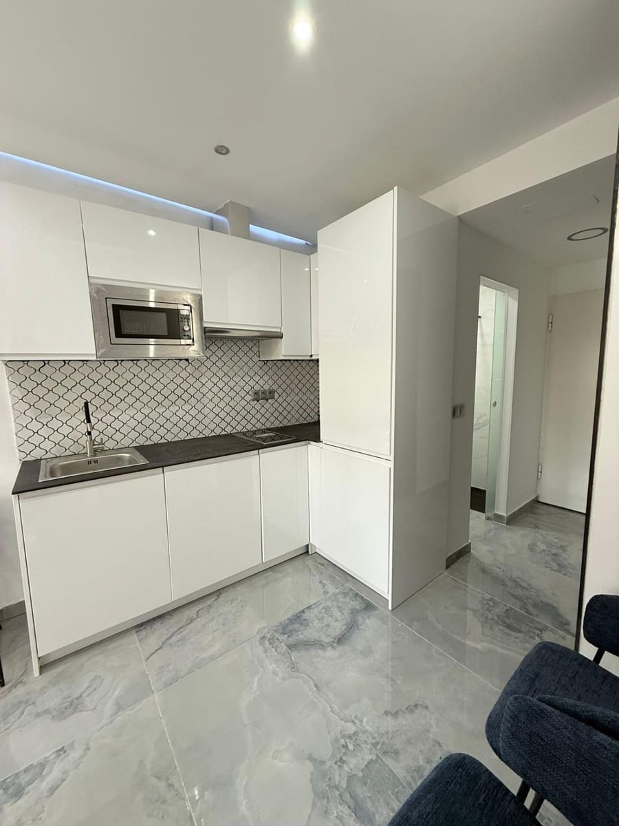 1 bedroom Studio for sale in Benidorm with pool - € 157,500 (Ref: 9671011)