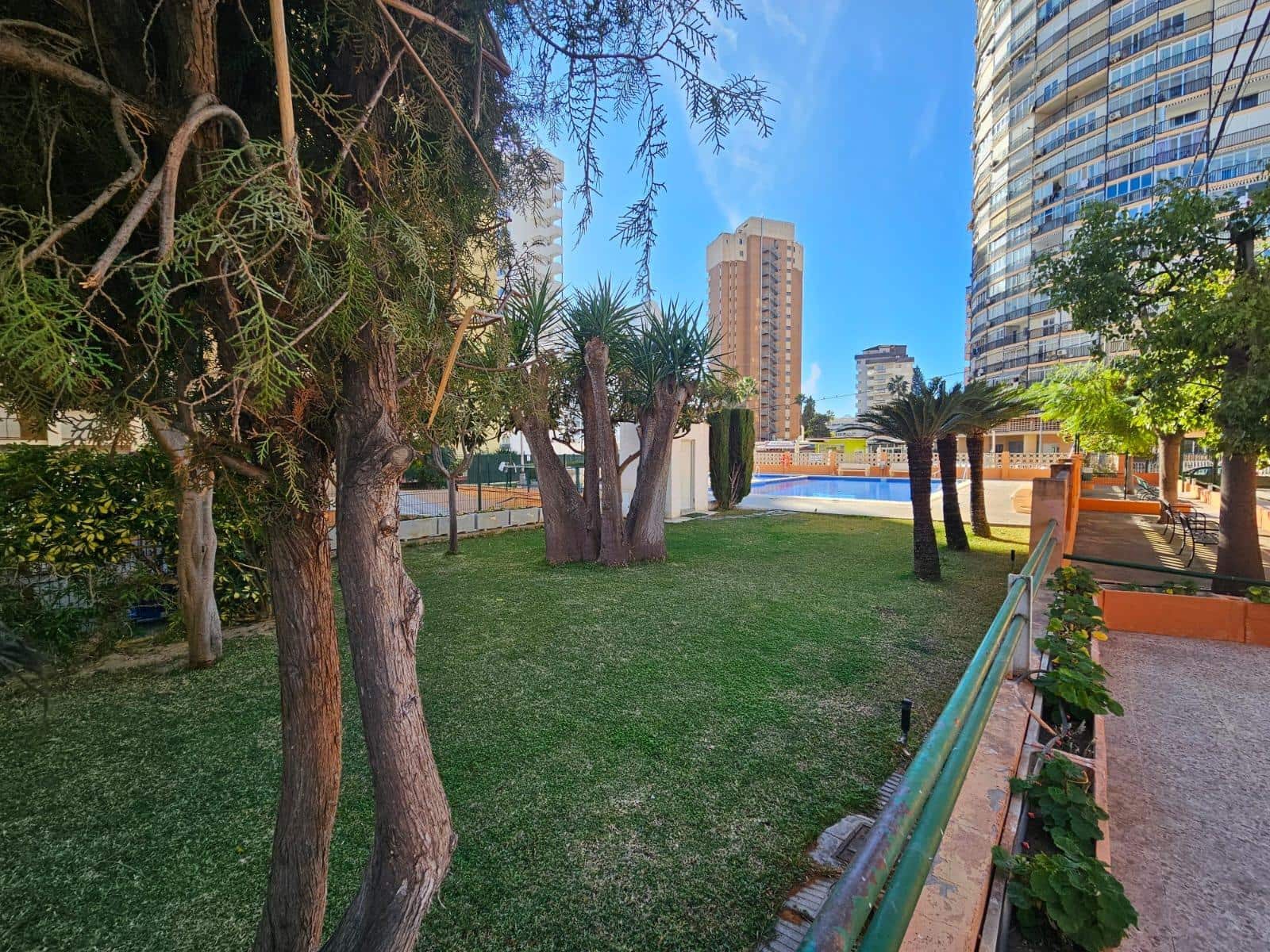 1 bedroom Studio for sale in Benidorm with pool - € 157,500 (Ref: 9671011)
