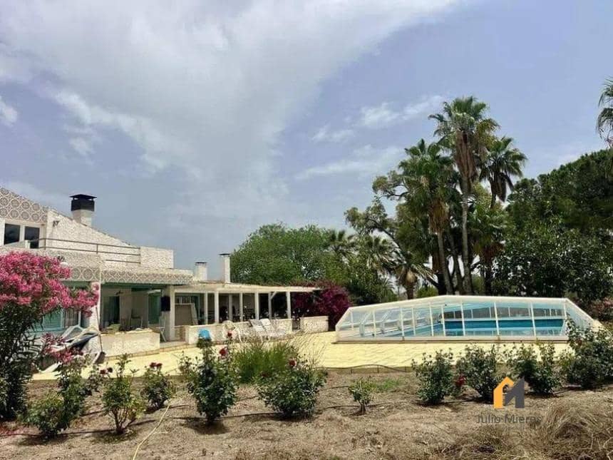 7 makuuhuone Huvila myytävänä paikassa Perleta mukana uima-altaan 
autotalli - 415 000 € (Ref: 9671013)