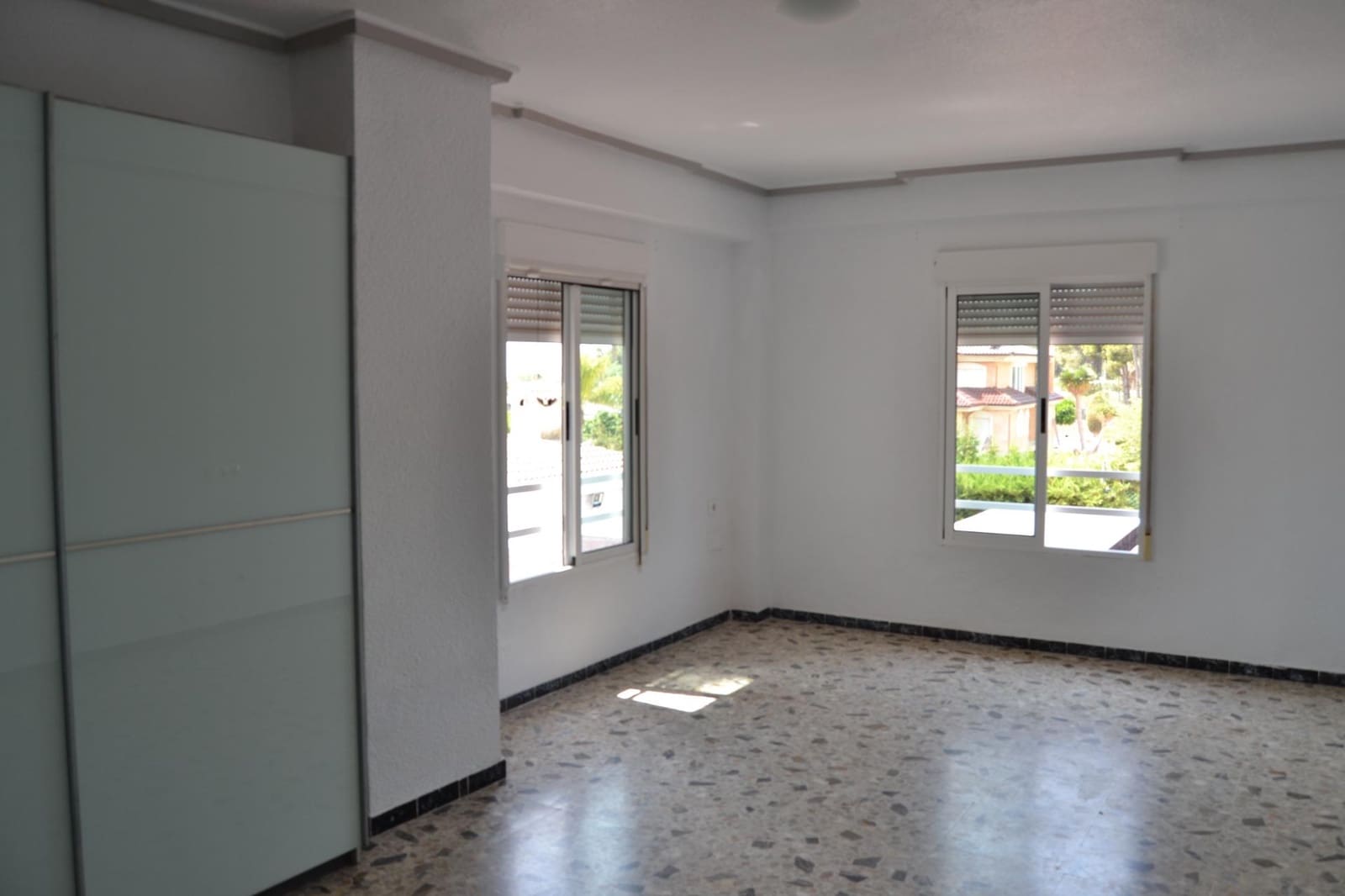 6 bedroom Villa for sale in Elche / Elx with pool garage - € 452,000 (Ref: 9671014)