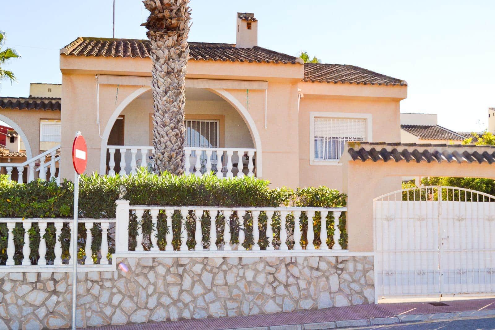 4 sovrum Villa till salu i Rojales med pool garage - 380 000 € (Ref: 9671015)