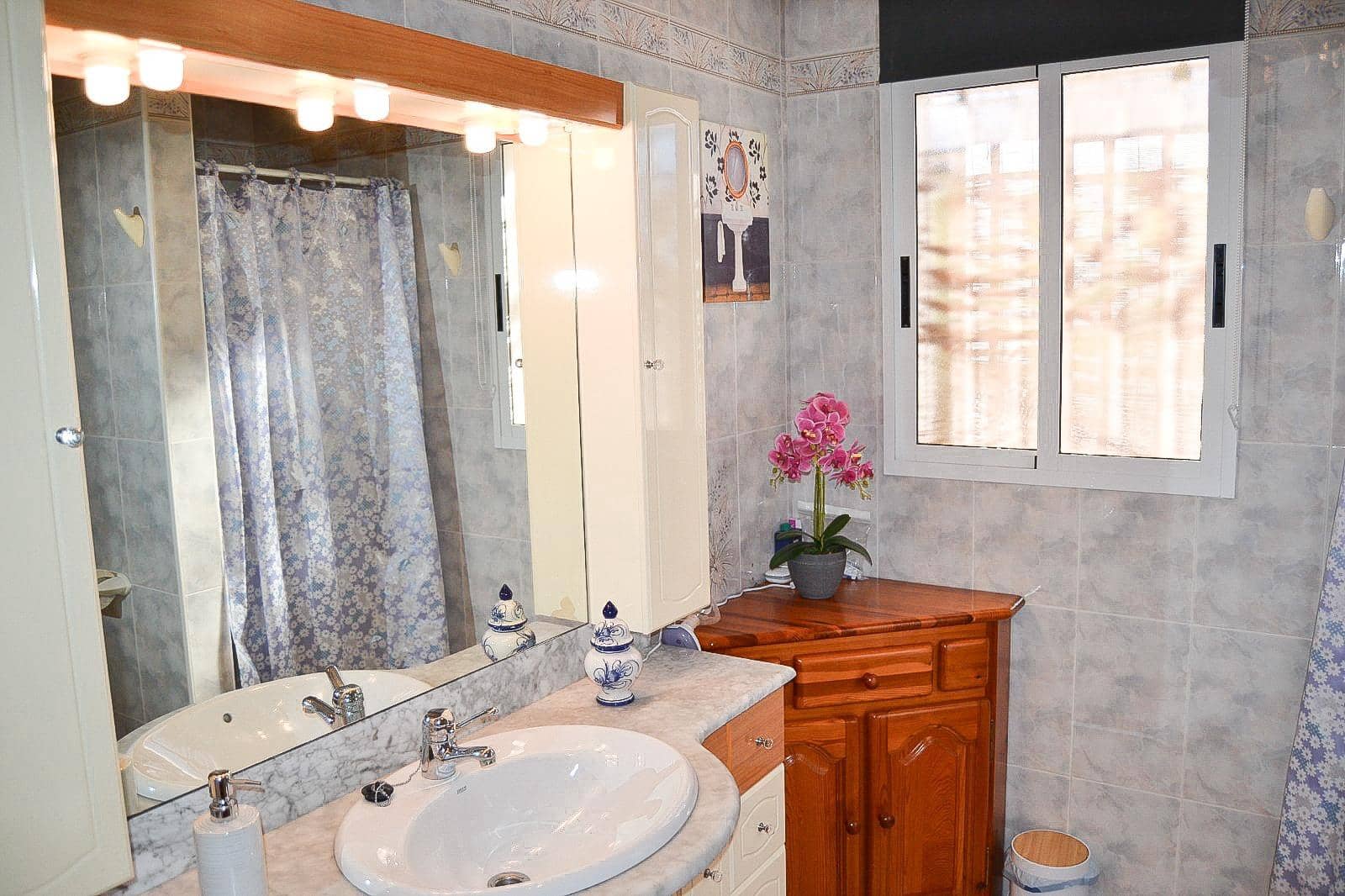 4 bedroom Villa for sale in Rojales with pool garage - € 380,000 (Ref: 9671015)