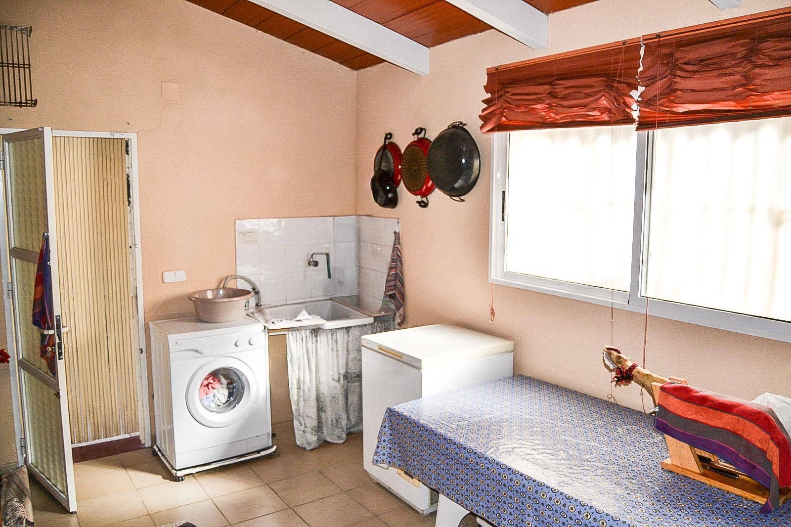 4 bedroom Villa for sale in Rojales with pool garage - € 380,000 (Ref: 9671015)