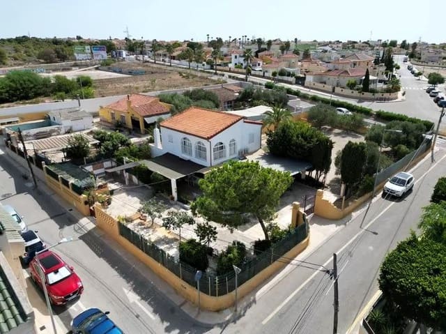 4 bedroom Villa for sale in San Fulgencio with garage - € 325,000 (Ref: 9671016)