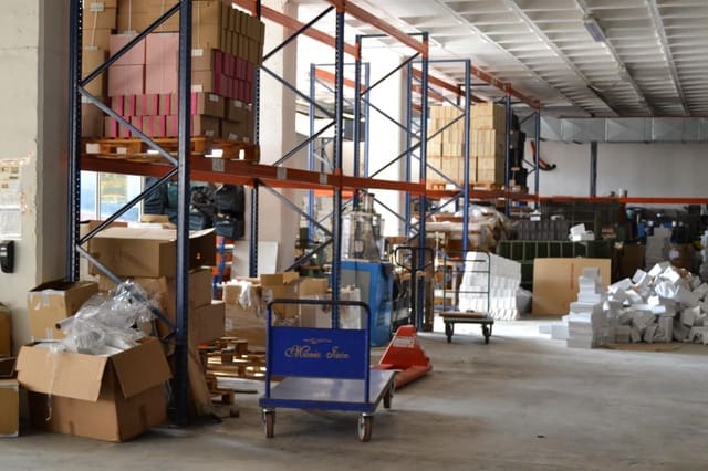 Virksomhed til leje i Elche / Elx med garage - € 7.999 (Ref: 9671018)