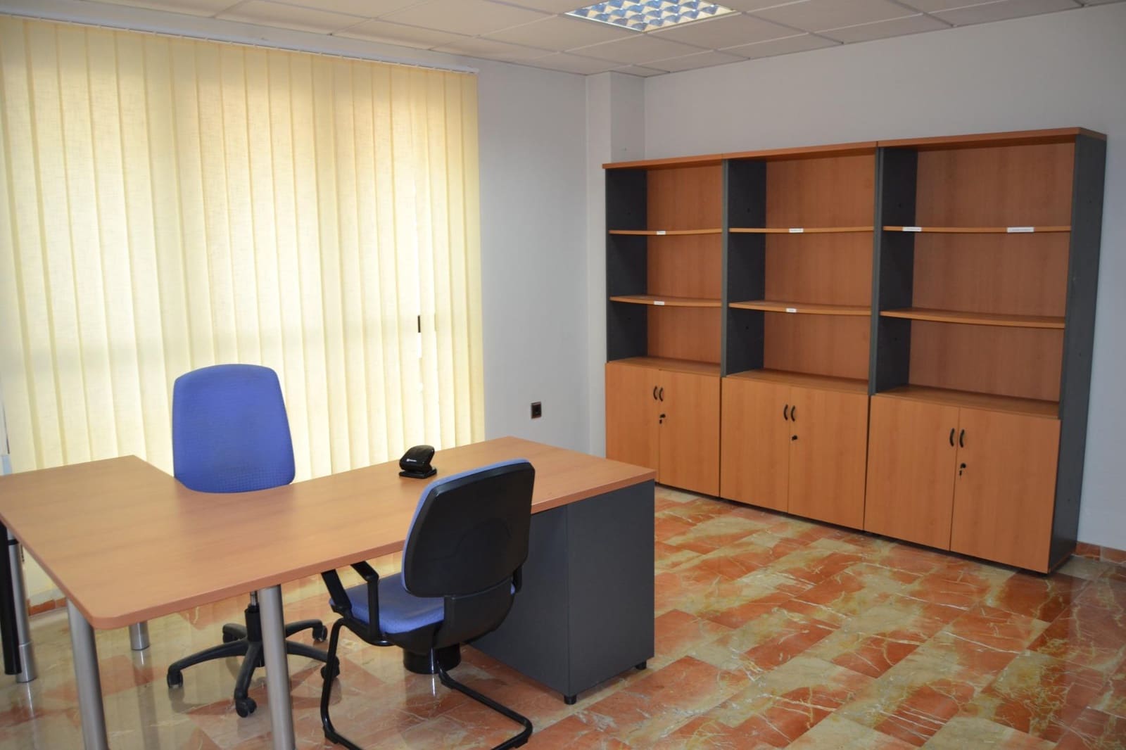 1 soveværelse Kontor til leje i Elche / Elx - € 1.500 (Ref: 9671019)