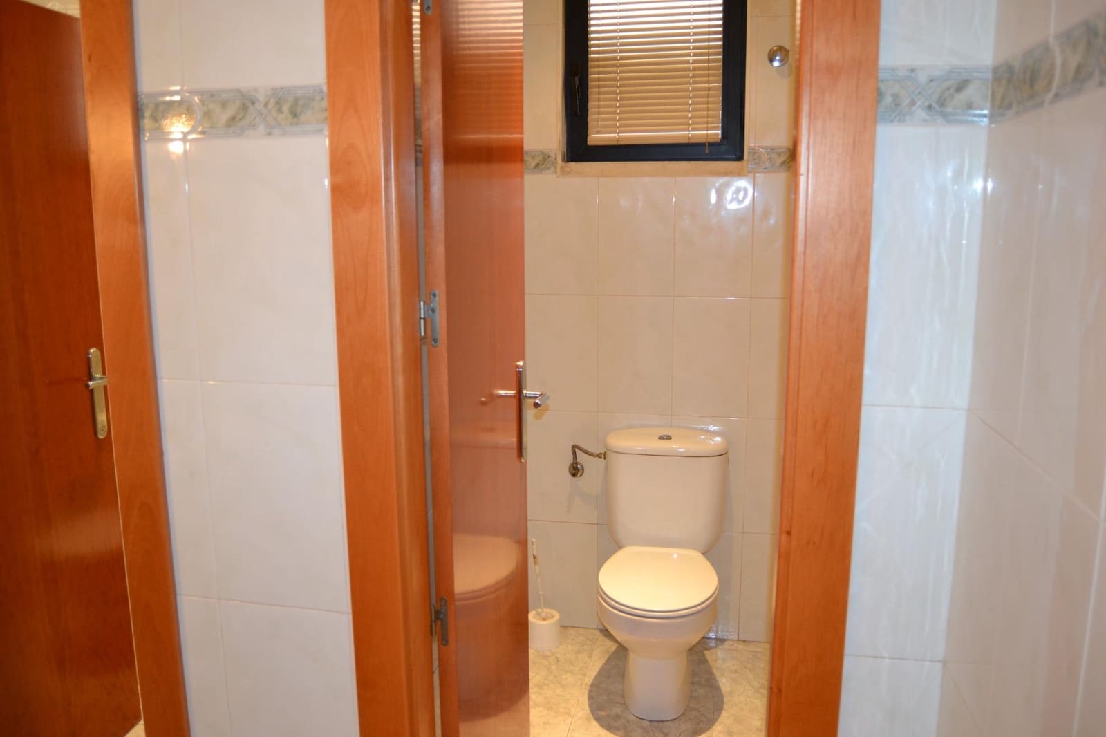 1 soveværelse Kontor til leje i Elche / Elx - € 1.500 (Ref: 9671019)