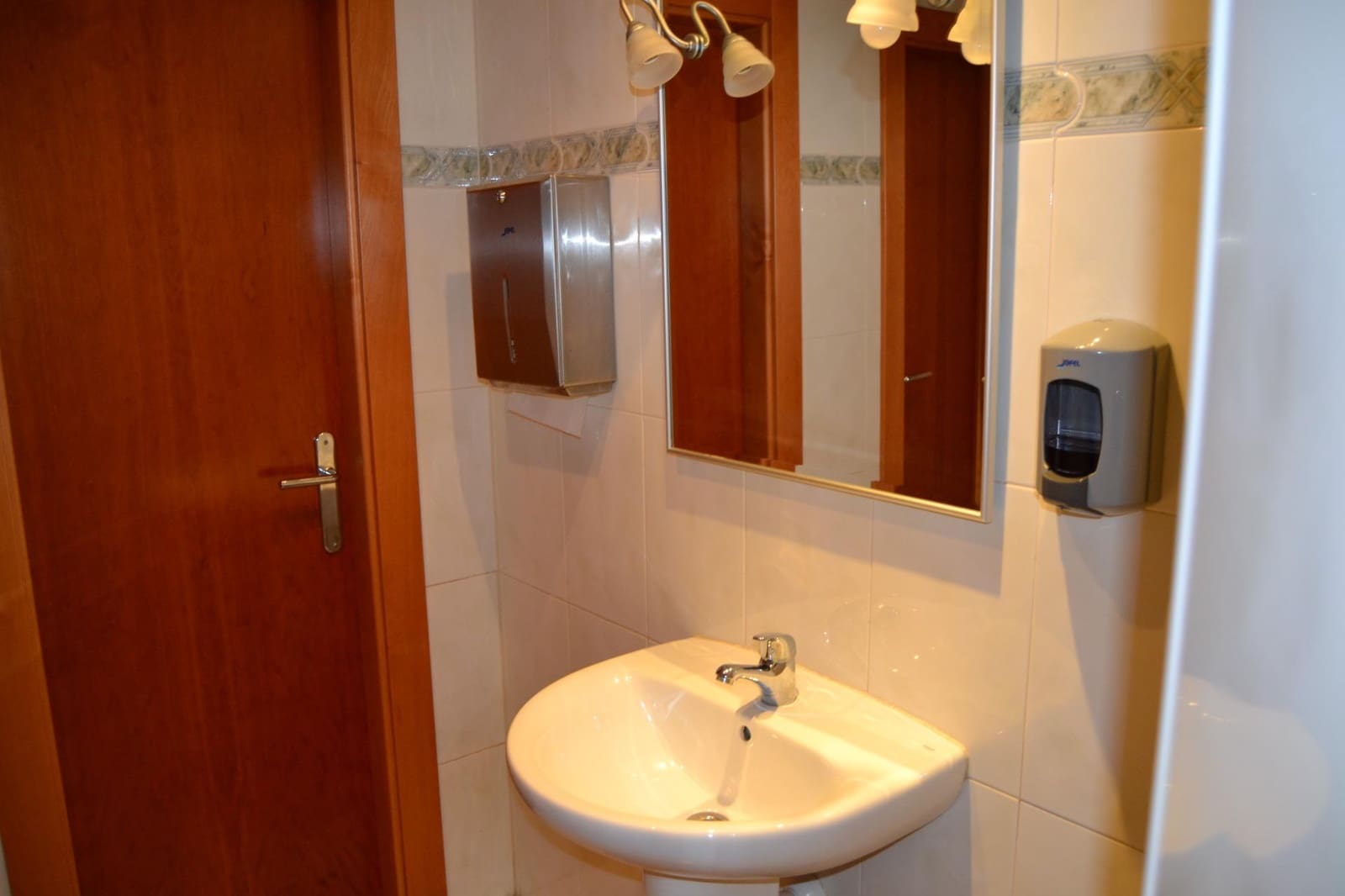 1 soveværelse Kontor til leje i Elche / Elx - € 1.500 (Ref: 9671019)