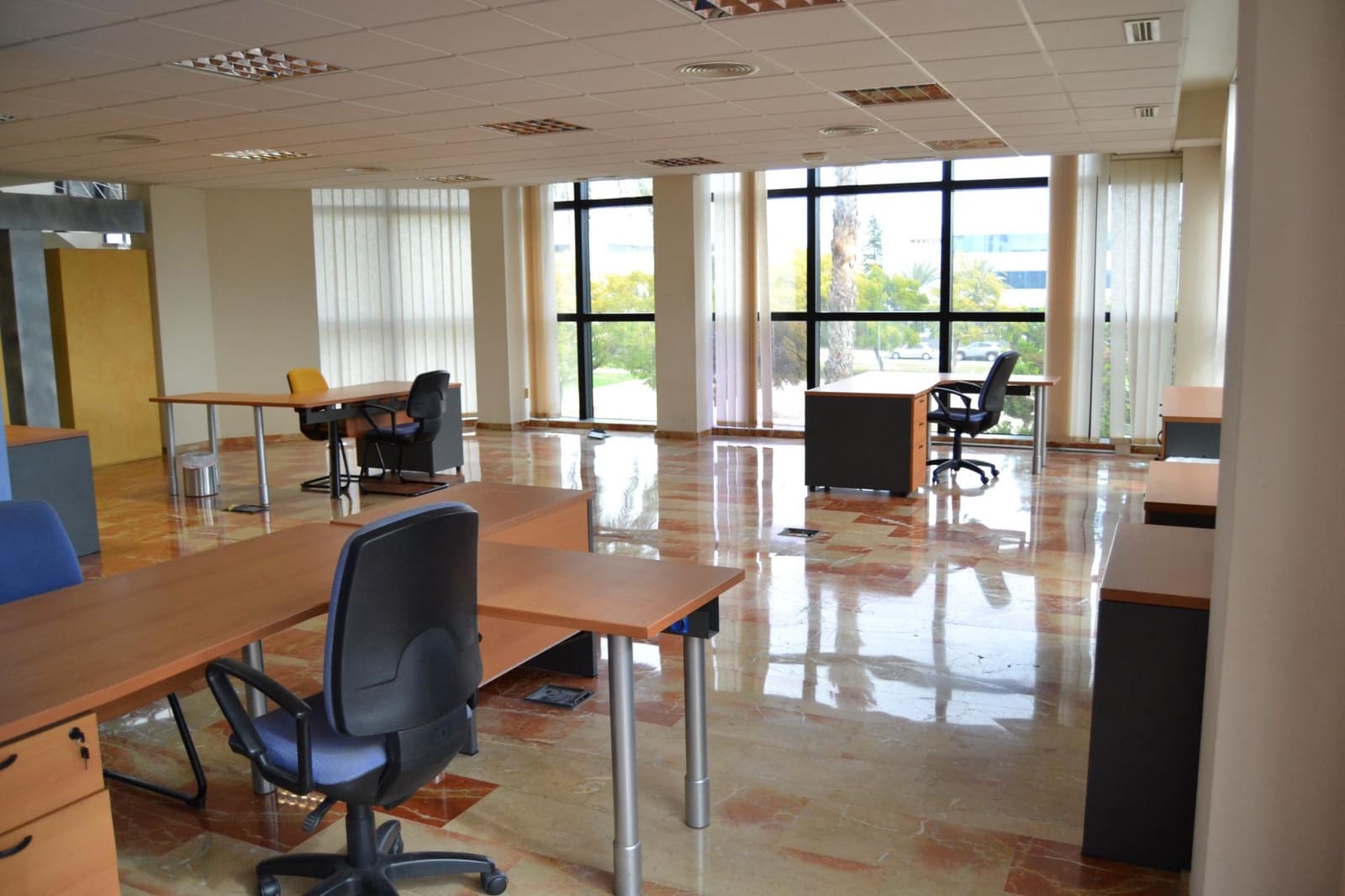 1 soveværelse Kontor til leje i Elche / Elx - € 1.500 (Ref: 9671019)