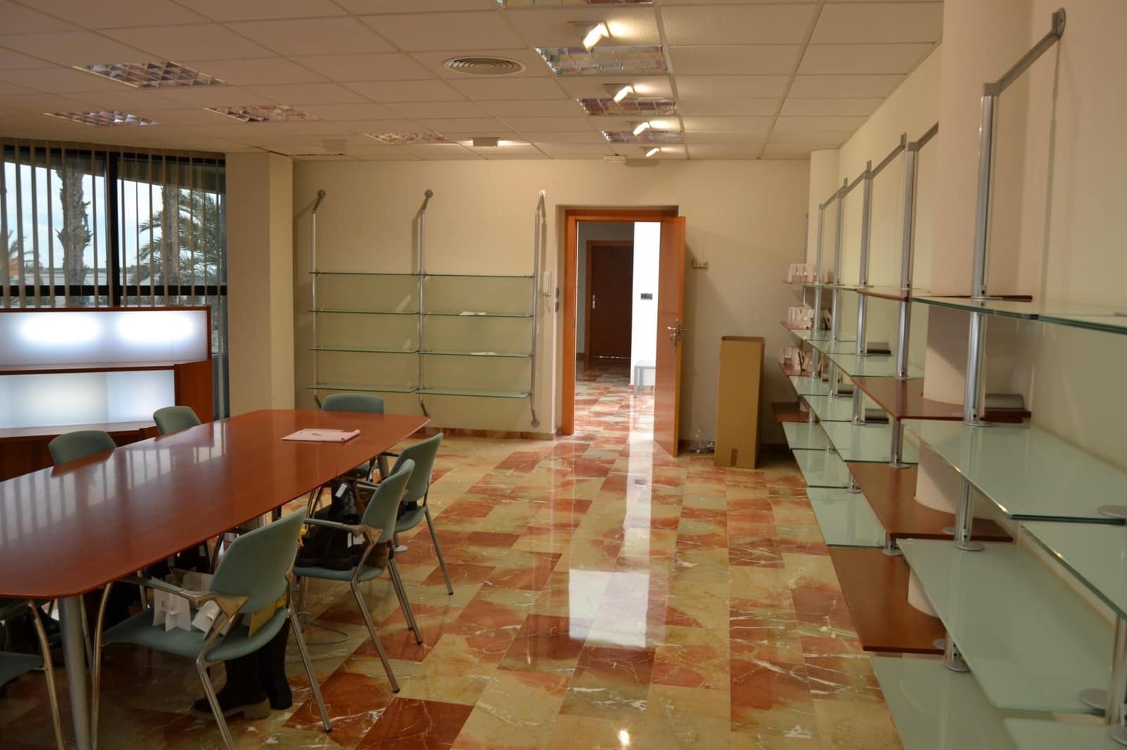 1 soveværelse Kontor til leje i Elche / Elx - € 1.500 (Ref: 9671019)