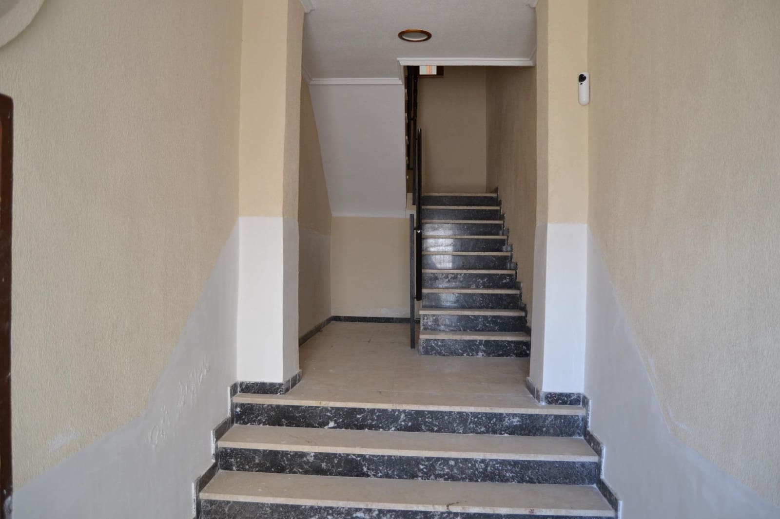 3 Zimmer Wohnung zu verkaufen in Albatera mit Garage - 215.000 € (Ref: 9671024)