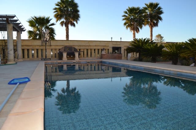 5 Zimmer Villa zu verkaufen in San Fulgencio mit Pool Garage - 700.000 € (Ref: 9671031)