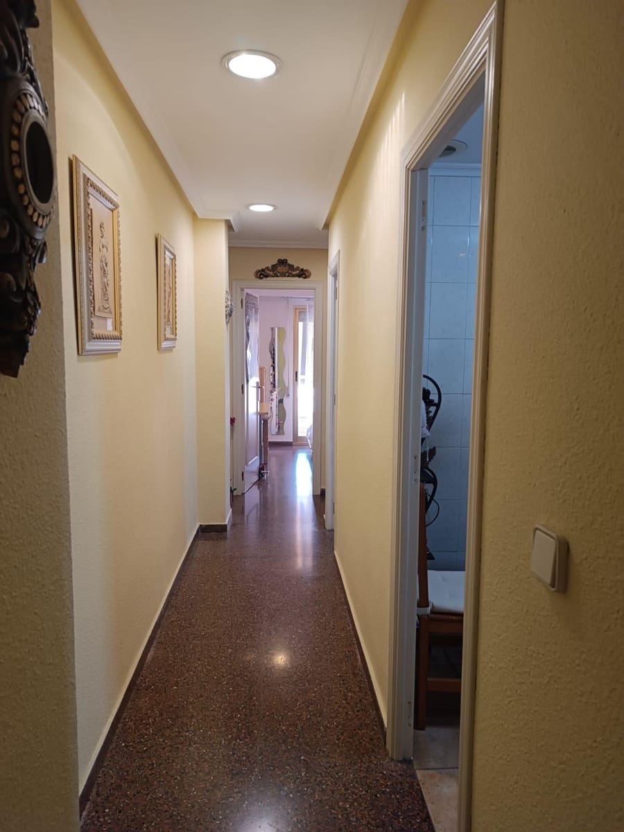 3 makuuhuone Asunto myytävänä paikassa Elche / Elx mukana 
autotalli - 160 000 € (Ref: 9711942)