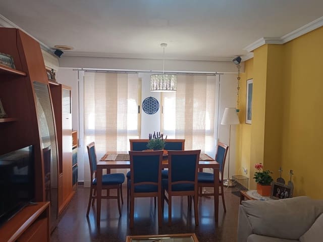 3 sovrum Lägenhet till salu i Elche / Elx med garage - 160 000 € (Ref: 9711942)