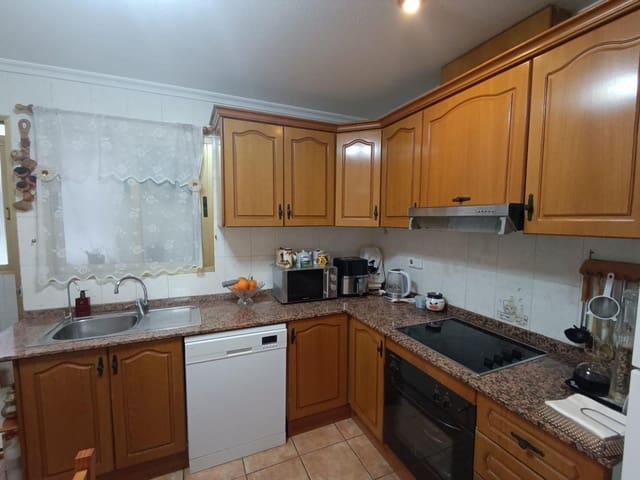 3 sovrum Lägenhet till salu i Elche / Elx med garage - 160 000 € (Ref: 9711942)