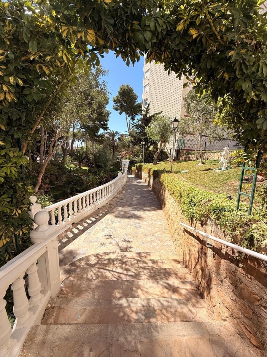 1 makuuhuone Asunto myytävänä paikassa Benidorm mukana uima-altaan 
autotalli - 279 000 € (Ref: 9791014)