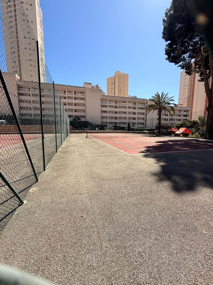 1 makuuhuone Asunto myytävänä paikassa Benidorm mukana uima-altaan 
autotalli - 279 000 € (Ref: 9791014)