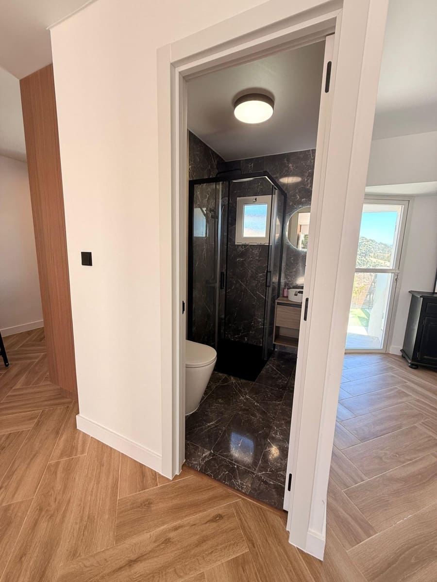 4 soveværelse Semi-Rækkehus til salg i La Nucia med swimmingpool garage - € 393.000 (Ref: 9791015)