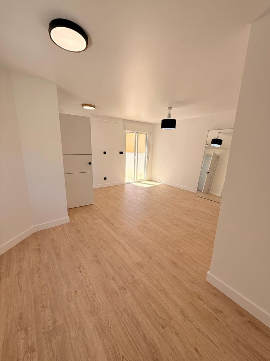 4 soveværelse Semi-Rækkehus til salg i La Nucia med swimmingpool garage - € 393.000 (Ref: 9791015)