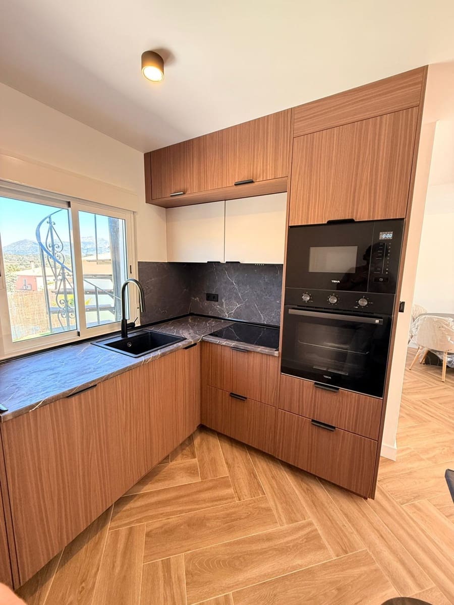 4 soveværelse Semi-Rækkehus til salg i La Nucia med swimmingpool garage - € 393.000 (Ref: 9791015)