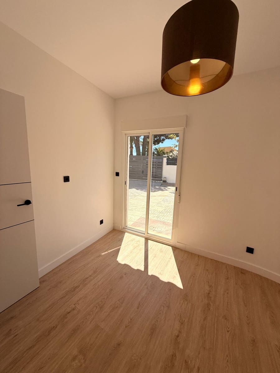 4 soveværelse Semi-Rækkehus til salg i La Nucia med swimmingpool garage - € 393.000 (Ref: 9791015)