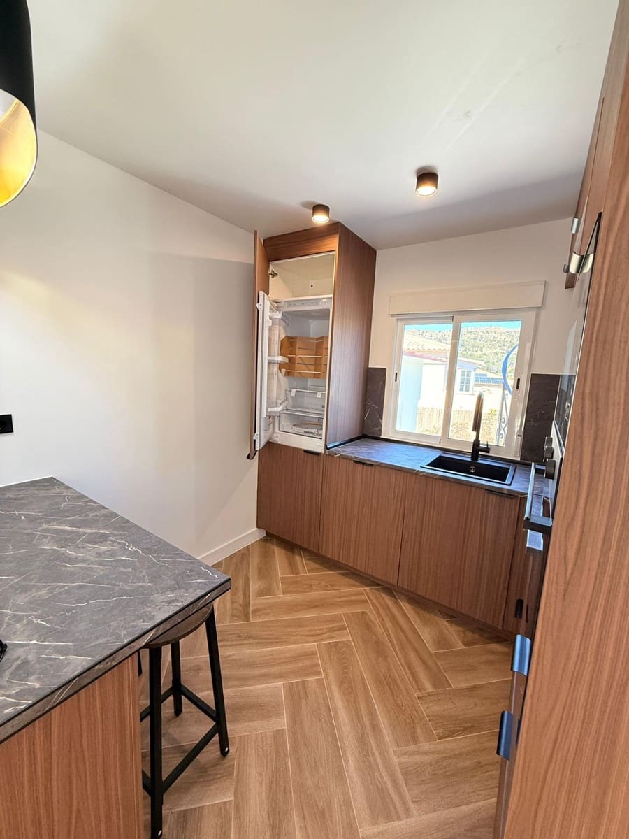 4 soveværelse Semi-Rækkehus til salg i La Nucia med swimmingpool garage - € 393.000 (Ref: 9791015)