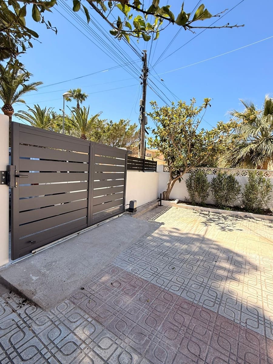 4 soveværelse Semi-Rækkehus til salg i La Nucia med swimmingpool garage - € 393.000 (Ref: 9791015)