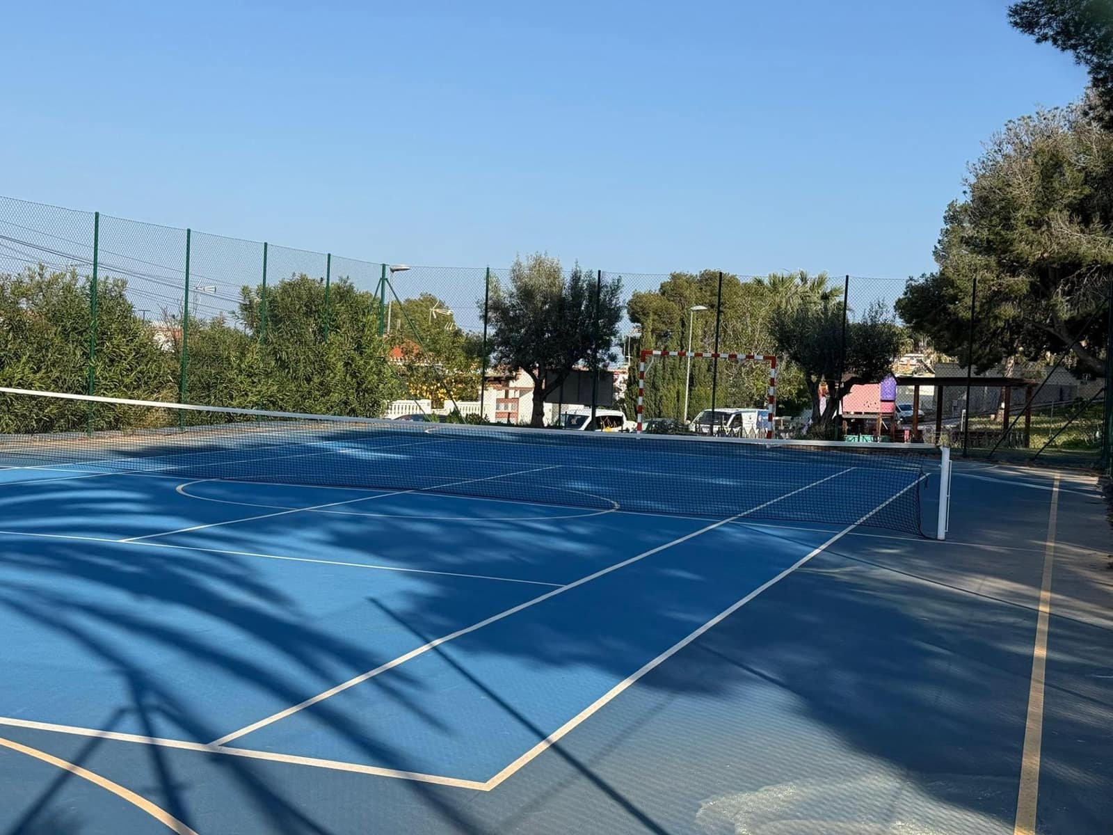 4 soveværelse Semi-Rækkehus til salg i La Nucia med swimmingpool garage - € 393.000 (Ref: 9791015)