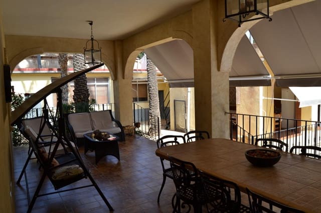 10 bedroom Villa for sale in Centro, Elche / Elx with pool garage - € 1,959,000 (Ref: 9811559)