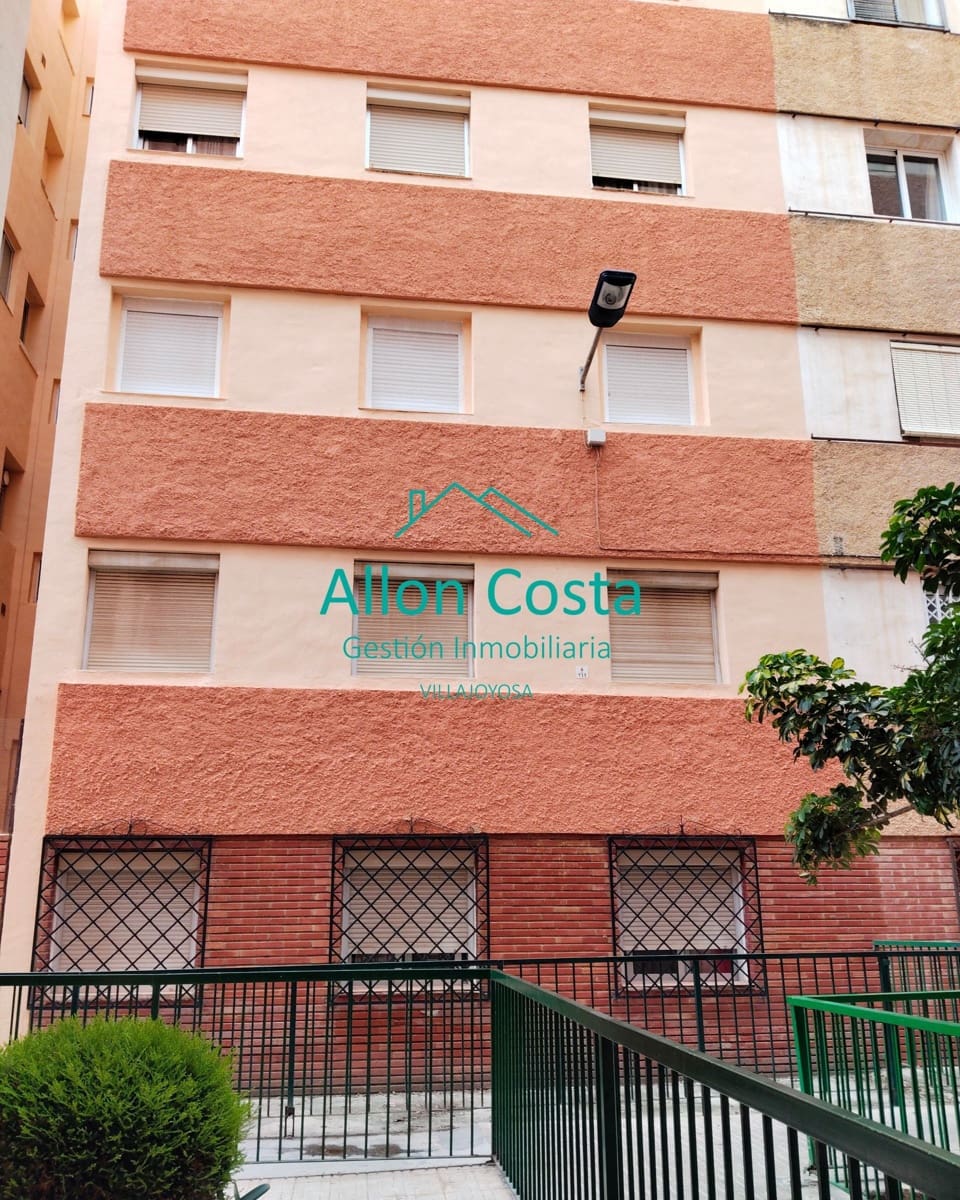3 bedroom Flat for sale in La Villajoyosa / Vila Joiosa - € 150,000 (Ref: 9918677)