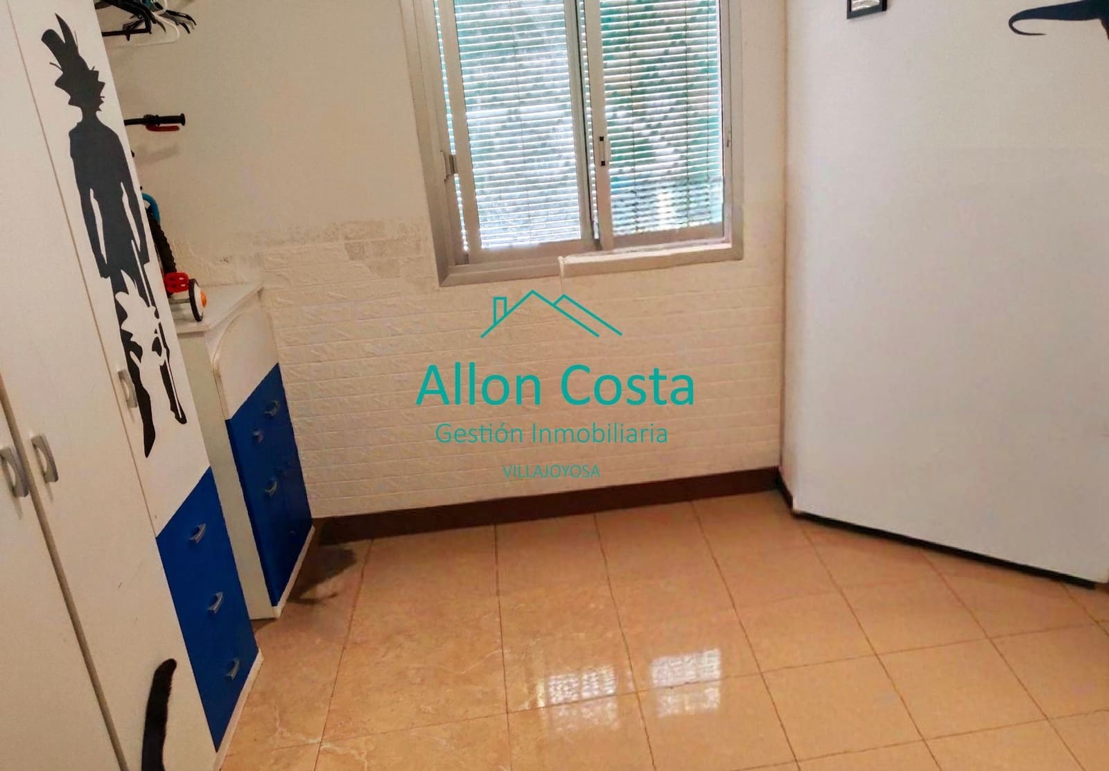 3 bedroom Flat for sale in La Villajoyosa / Vila Joiosa - € 150,000 (Ref: 9918677)