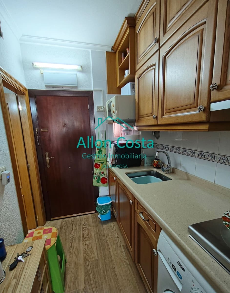 1 soveværelse Lejlighed til salg i Benidorm med swimmingpool - € 170.000 (Ref: 9918682)
