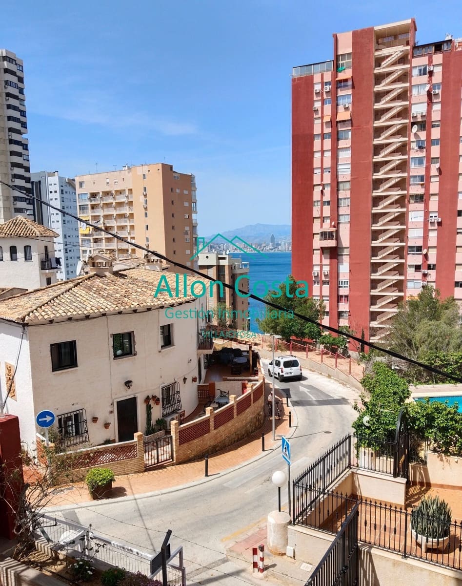 1 soveværelse Lejlighed til salg i Benidorm med swimmingpool - € 170.000 (Ref: 9918682)