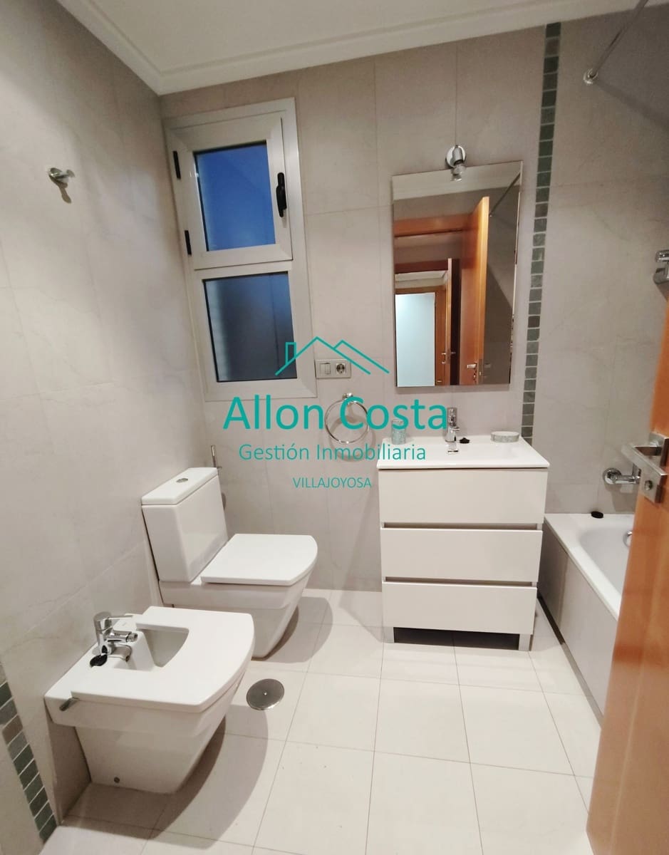 4 makuuhuone Asunto vuokrattavana paikassa La Villajoyosa / Vila Joiosa mukana uima-altaan 
autotalli - 1 300 € (Ref: 9918691)