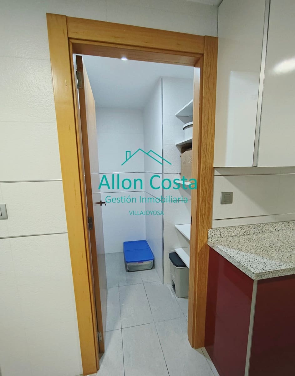 4 makuuhuone Asunto vuokrattavana paikassa La Villajoyosa / Vila Joiosa mukana uima-altaan 
autotalli - 1 300 € (Ref: 9918691)