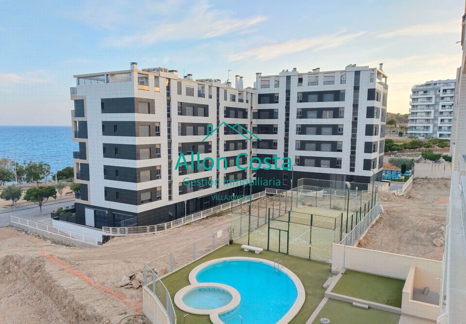 4 makuuhuone Asunto vuokrattavana paikassa La Villajoyosa / Vila Joiosa mukana uima-altaan 
autotalli - 1 300 € (Ref: 9918691)
