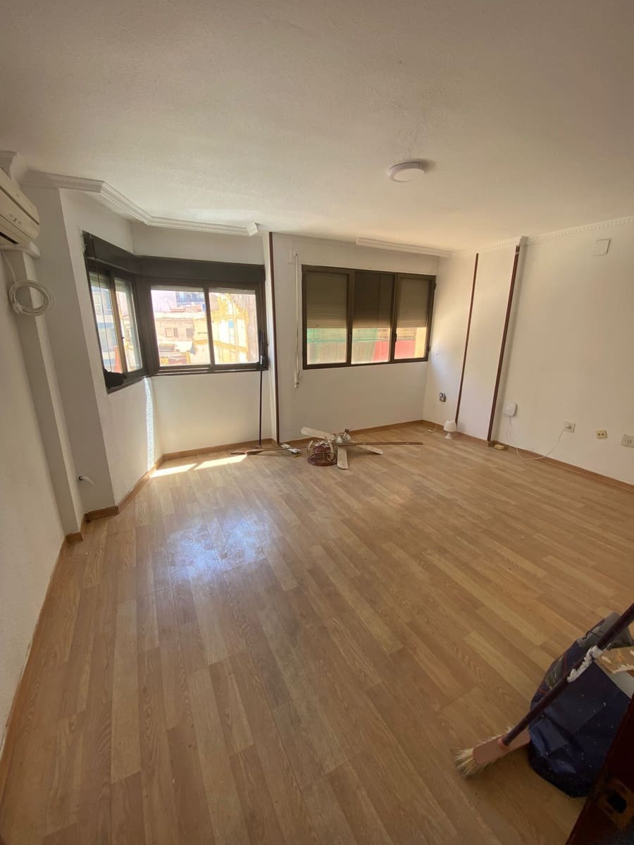 3 bedroom Flat for sale in La Villajoyosa / Vila Joiosa - € 178,000 (Ref: 9918693)