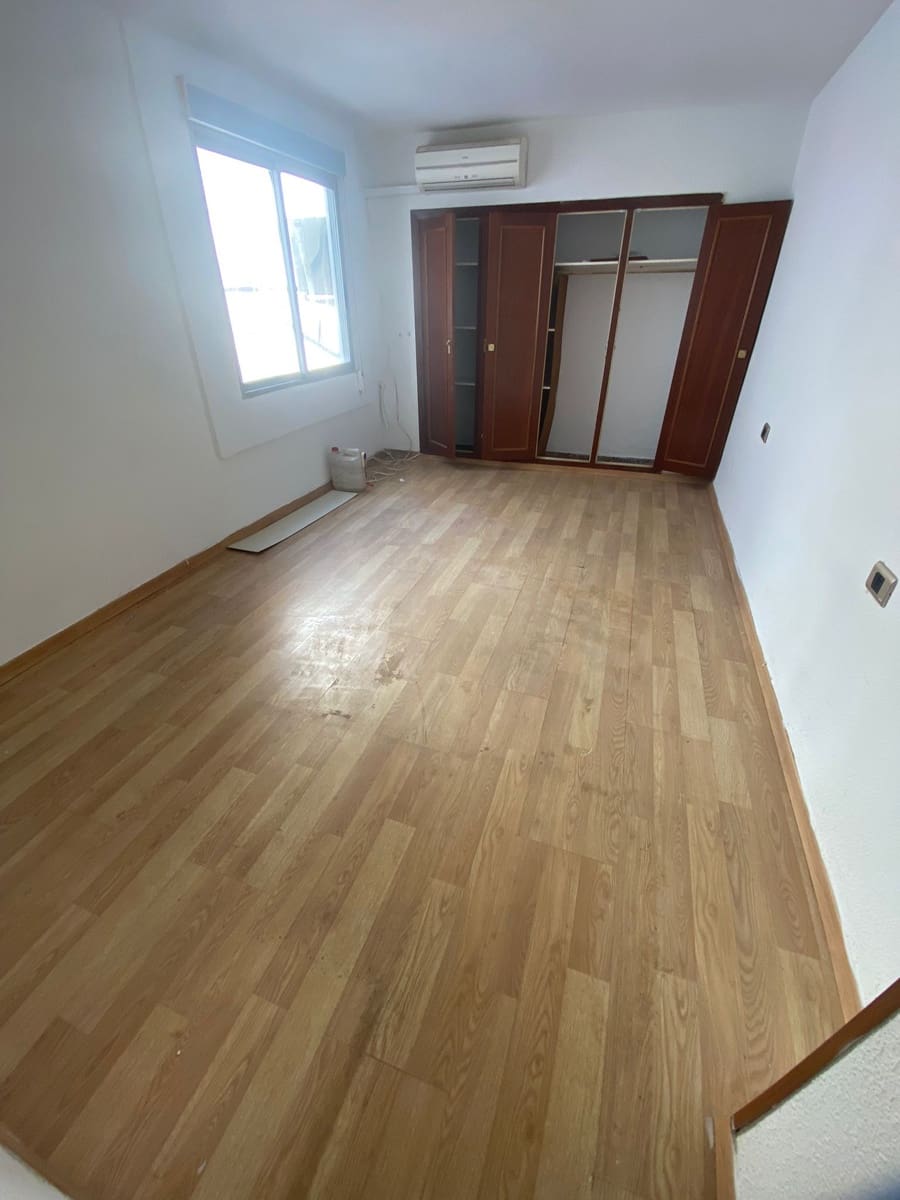 3 bedroom Flat for sale in La Villajoyosa / Vila Joiosa - € 178,000 (Ref: 9918693)