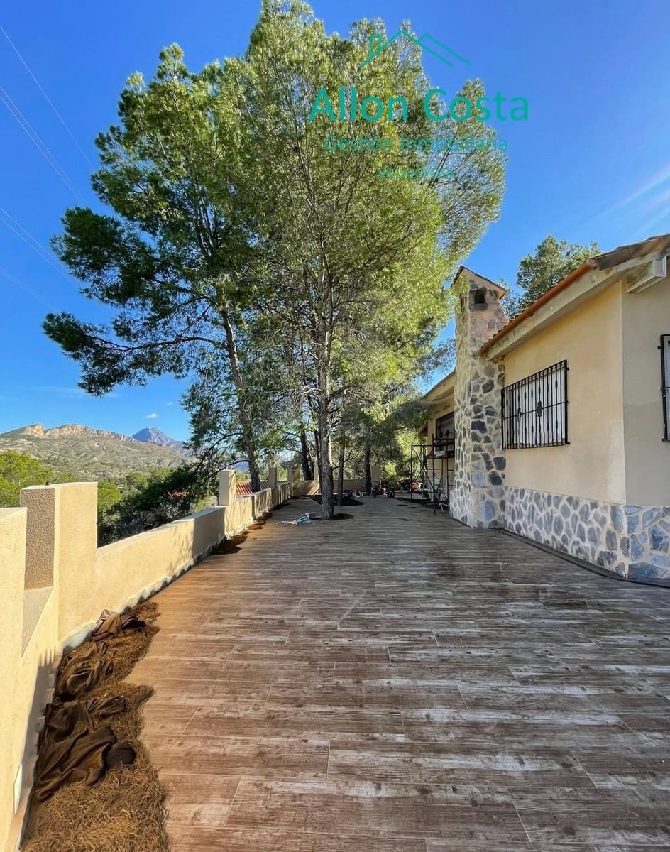 3 bedroom Villa for sale in Orxeta with pool - € 285,000 (Ref: 9918696)